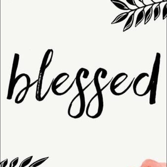 Meet your Posher, Maria 💕 Posh Ambassador 💕 - Picture 3 of 6